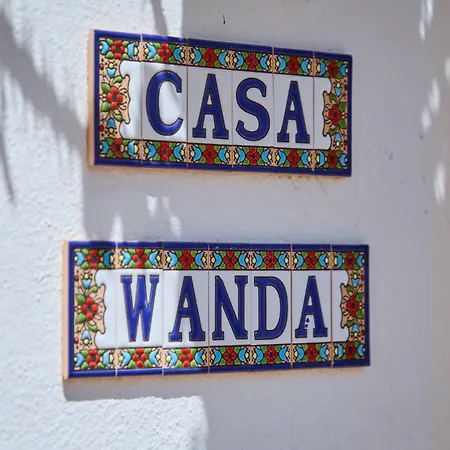 Casa Wanda * Εστεπόνα